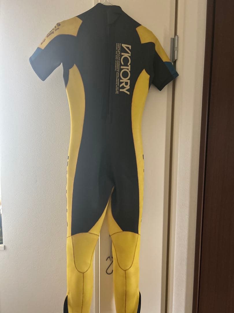 VICTORY ウェットスーツ 半袖 青 黄