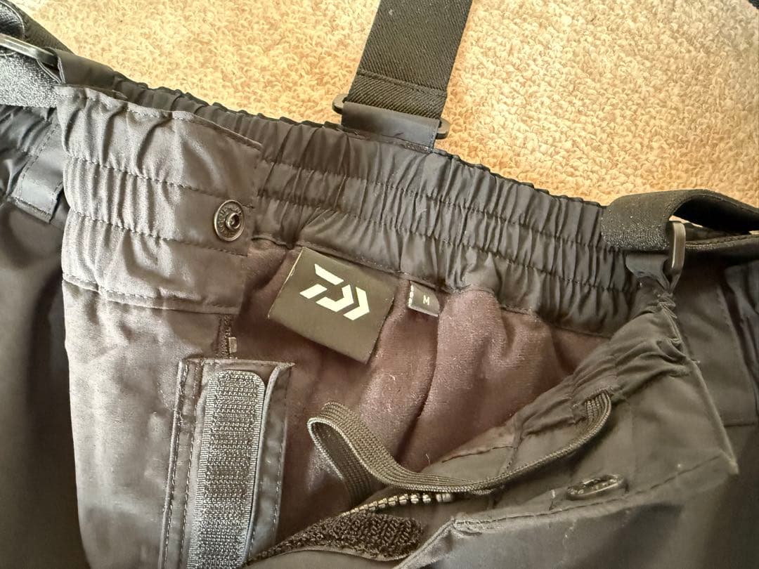【極美品】ダイワ　防寒着　ゴアテックス　Mサイズ