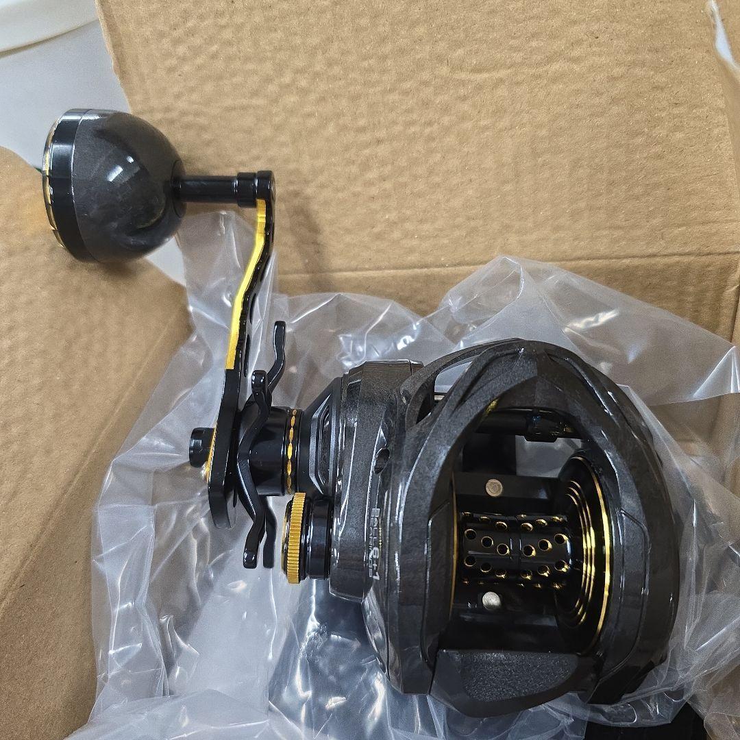 YU179X左 カーボンボデイ 深溝 ベイトリール ド16kg ブレーキ12階段