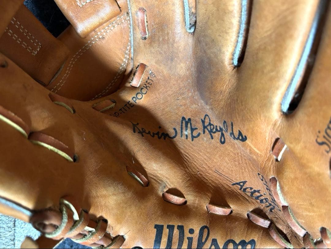 Wilson A2120 シグネイチャーモデル