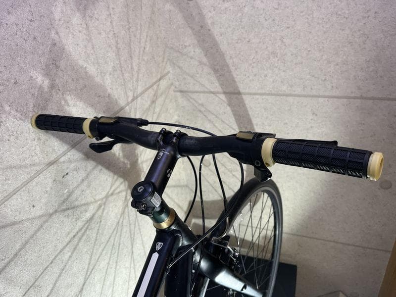 TREK FX 7.4 トレック　クロスバイク　ブラック
