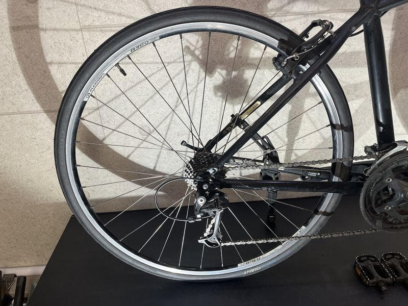 TREK FX 7.4 トレック　クロスバイク　ブラック