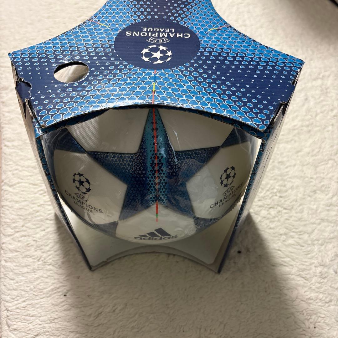 adidas Champions League サッカーボール　15-16公式球
