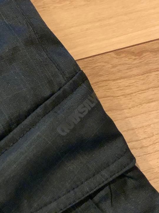 【新品／未使用品】スノーパンツ　クイックシルバー　140㎝　※タグ付