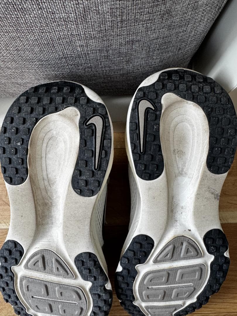 Nike Vomero ナイキ　ボメロ18 27cm