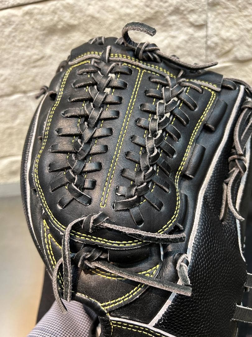 Wilson staff ウィルソン 硬式用 右用 投手用 グローブ 中古品
