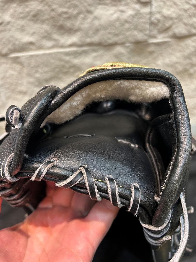 Wilson staff ウィルソン 硬式用 右用 投手用 グローブ 中古品