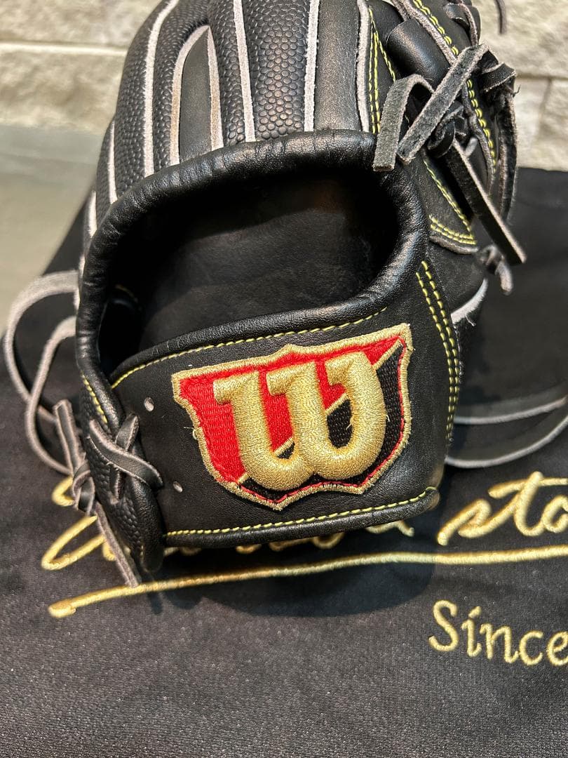 Wilson staff ウィルソン 硬式用 右用 投手用 グローブ 中古品