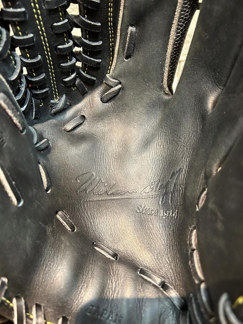 Wilson staff ウィルソン 硬式用 右用 投手用 グローブ 中古品