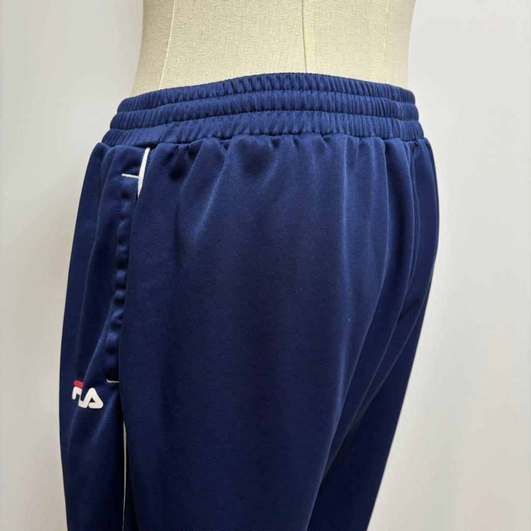 FILA ジャージ下　メンズM（ユニセックス可）　明るいネイビー　ブランドロゴ