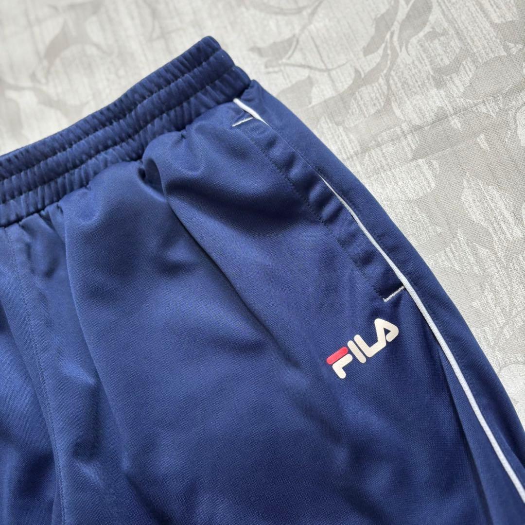 FILA ジャージ下　メンズM（ユニセックス可）　明るいネイビー　ブランドロゴ