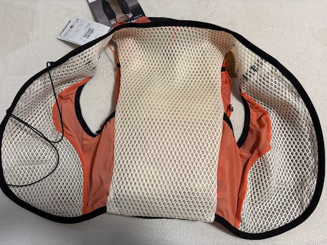 新品！サロモン ACTIVE SKIN 12W トレラン　ベスト フラスク2個付