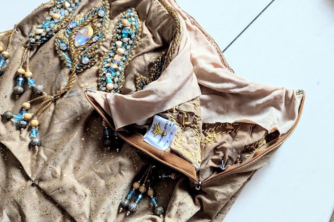 ベリーダンス 衣装 エジプト製 Eman Zaki ベージュ ゴールド