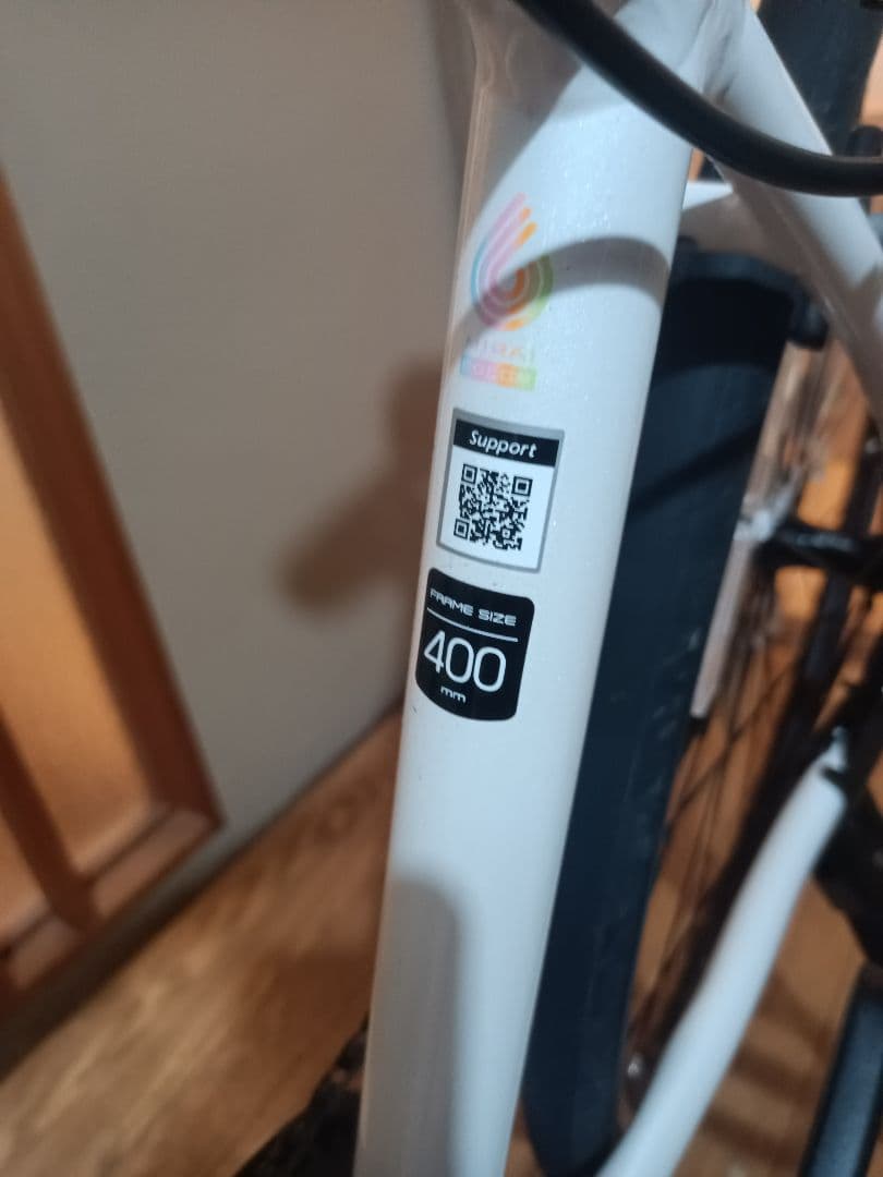 ほぼ新品 消耗部品は無いです。　サクラ　クロスバイク 400mm