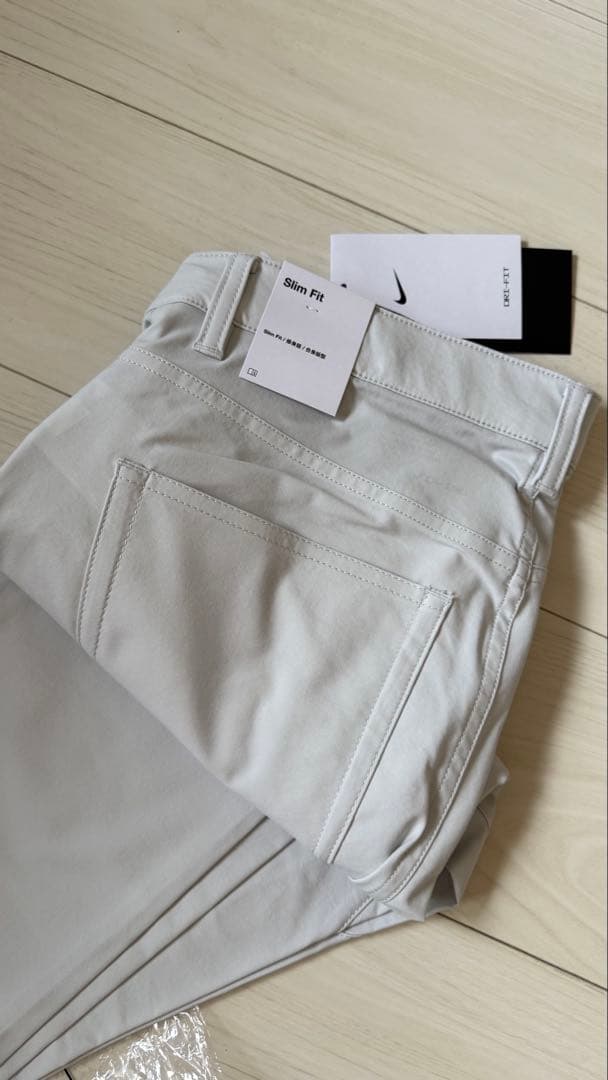 nikegolf メンズ　ホワイトパンツ