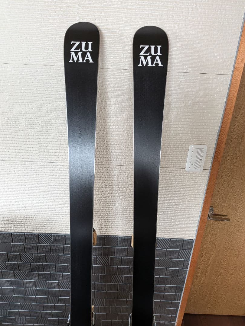 ZUMA PRO GENE スキー 赤/黒 ビンディング付き