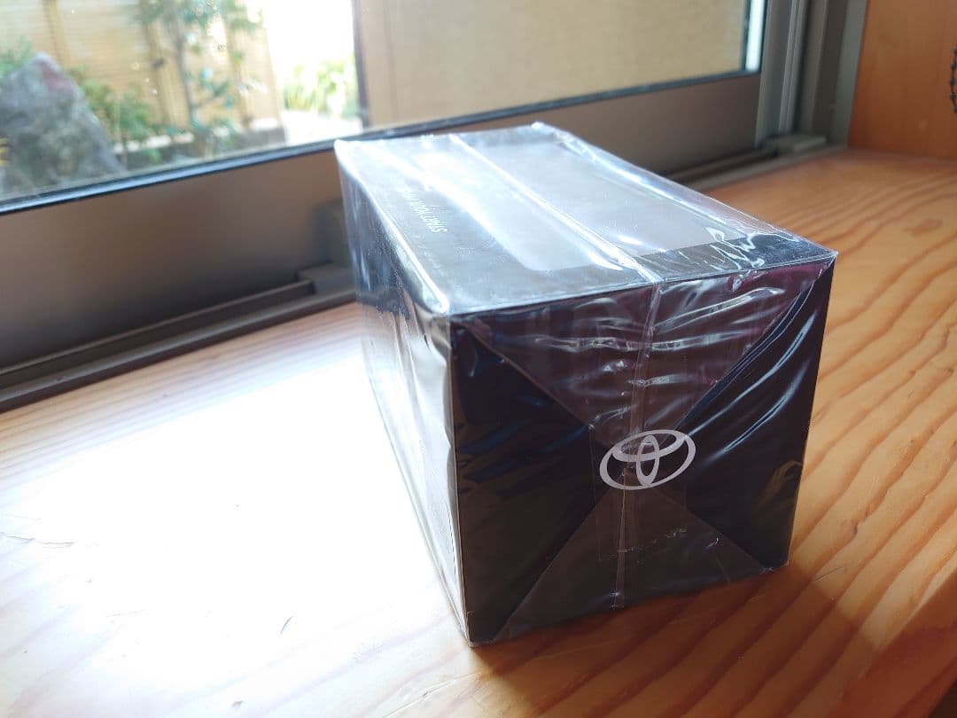美品【新品】ハリアー　ブラックパール　カラーサンプル　ミニカー