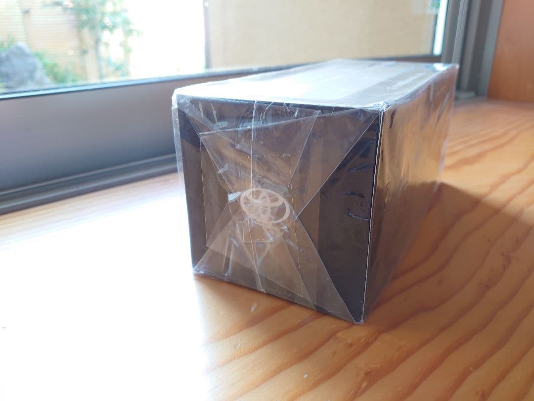美品【新品】ハリアー　ブラックパール　カラーサンプル　ミニカー