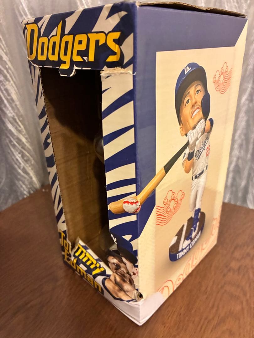 パンチ　Dodgers  Edman ボブルヘッド