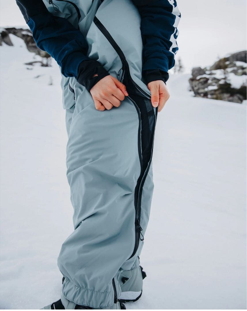 BURTON フューチャートラスト　2Lビブパンツ