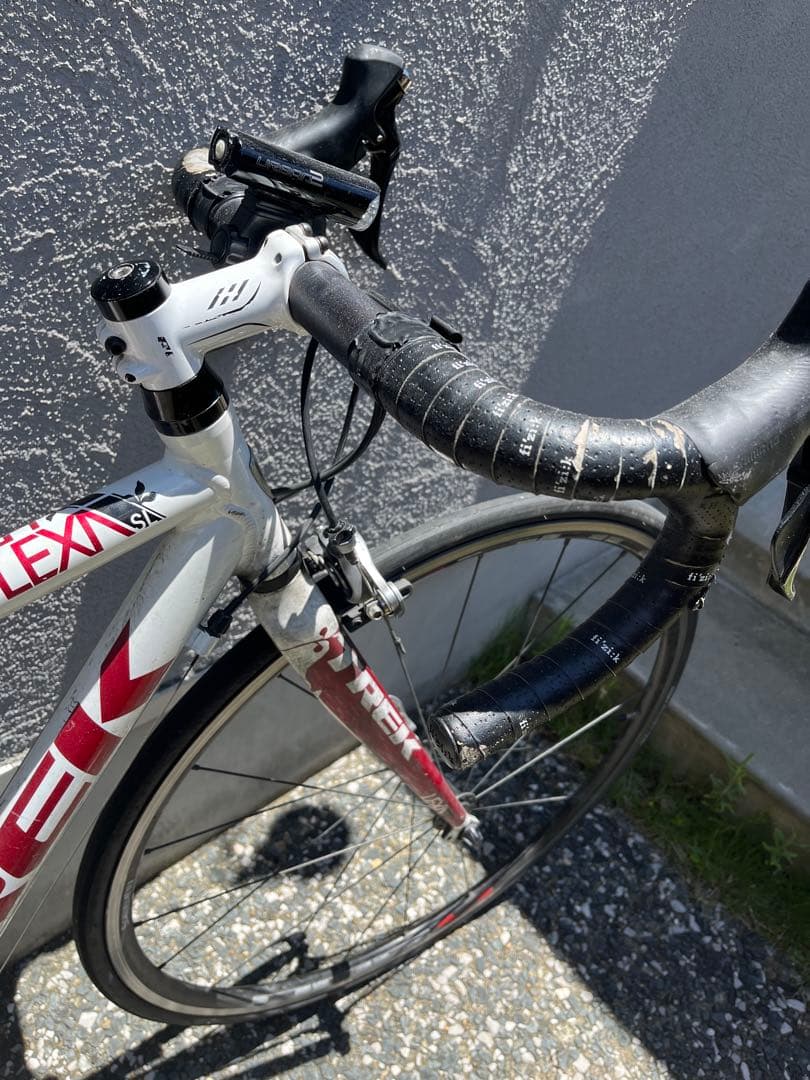 Trek Lexa ロードバイク ホワイト/レッド