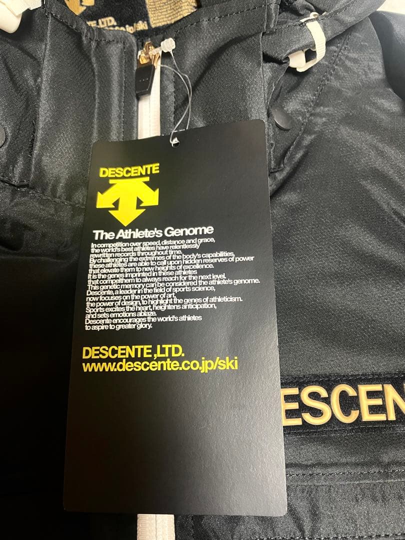 DESCENTE ブラックジャケット RACING DESCENTE