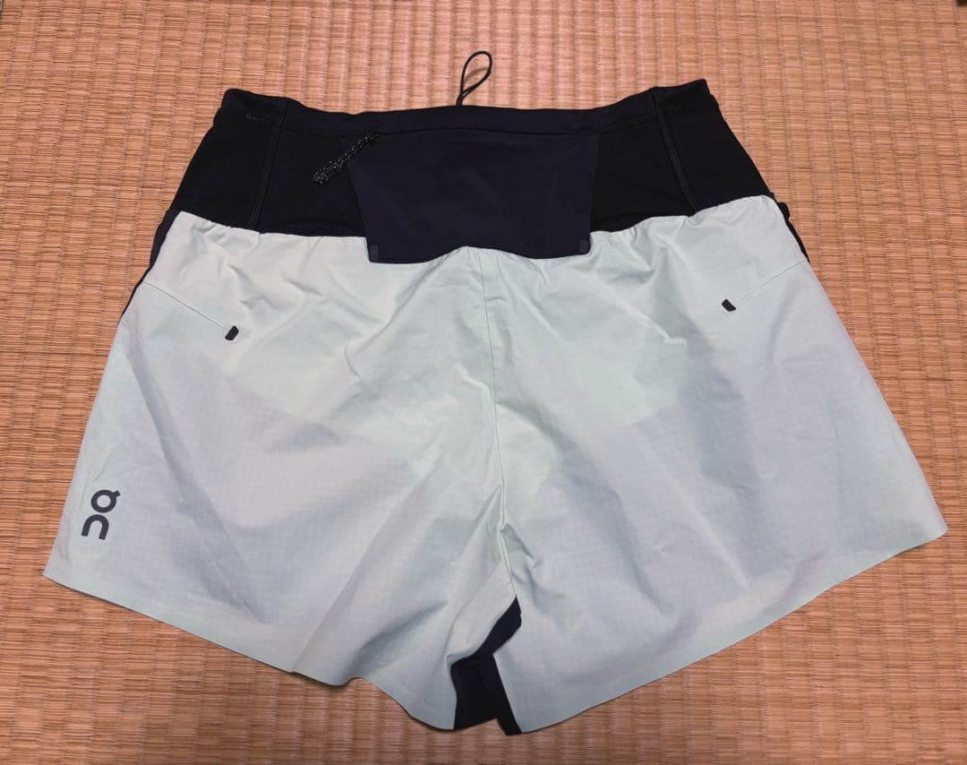 On ランニングウェア　ウルトラショーツ レディース XS