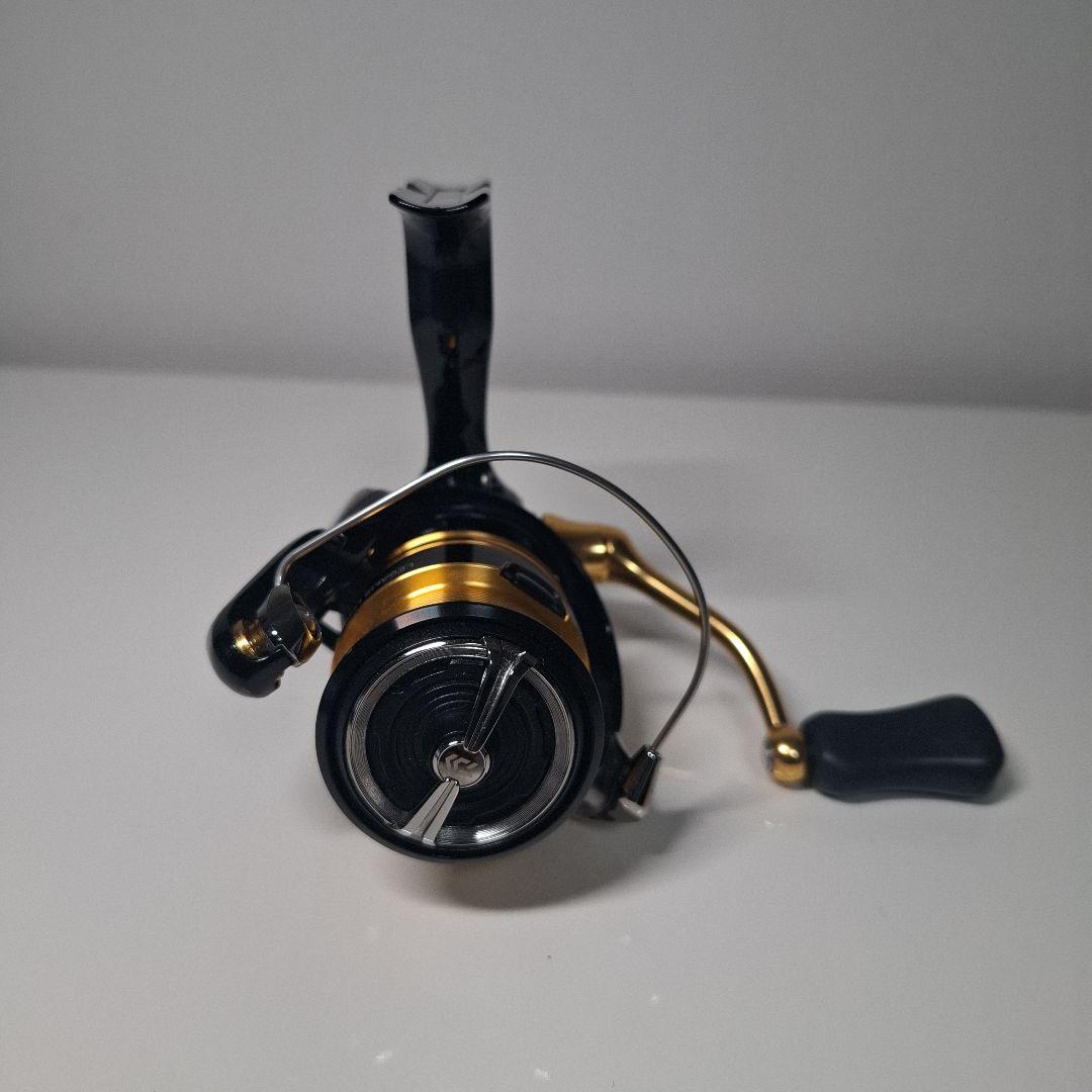 Daiwa 23LEGALIS LT2000S-XH スピニングリール