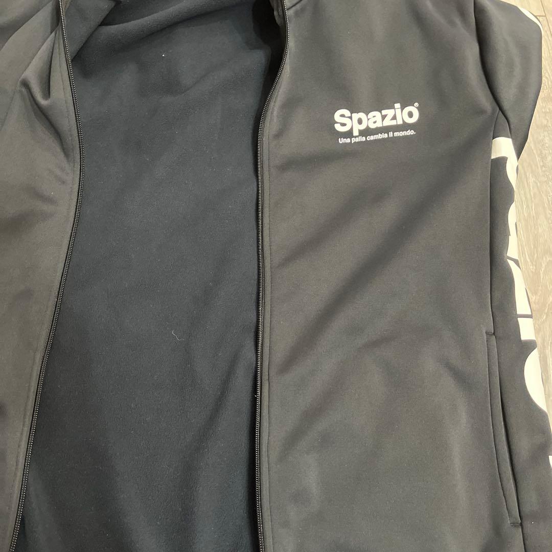 Spazio フード付きブラックジップアップ L