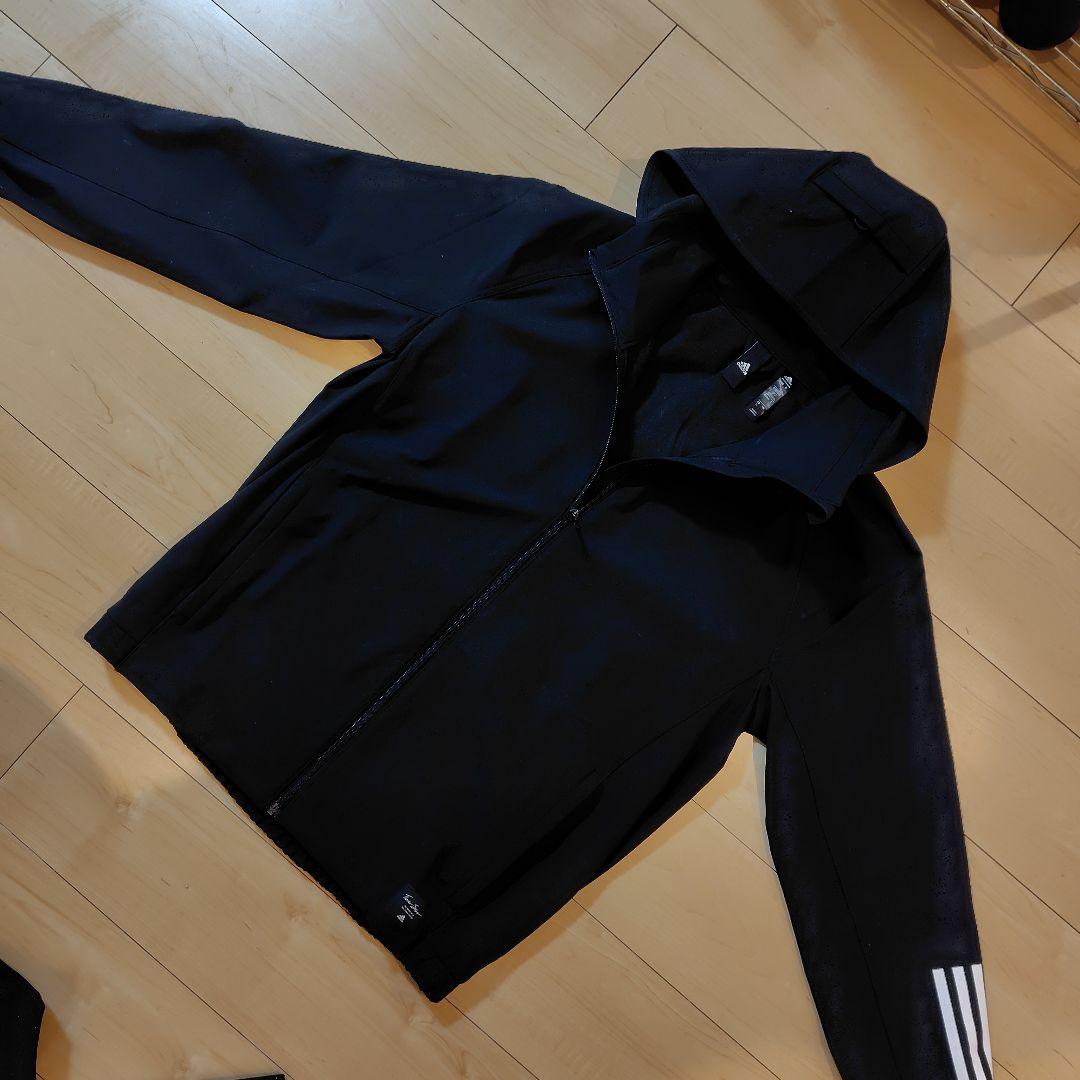 adidas フード付きジャージ上下セット 黒