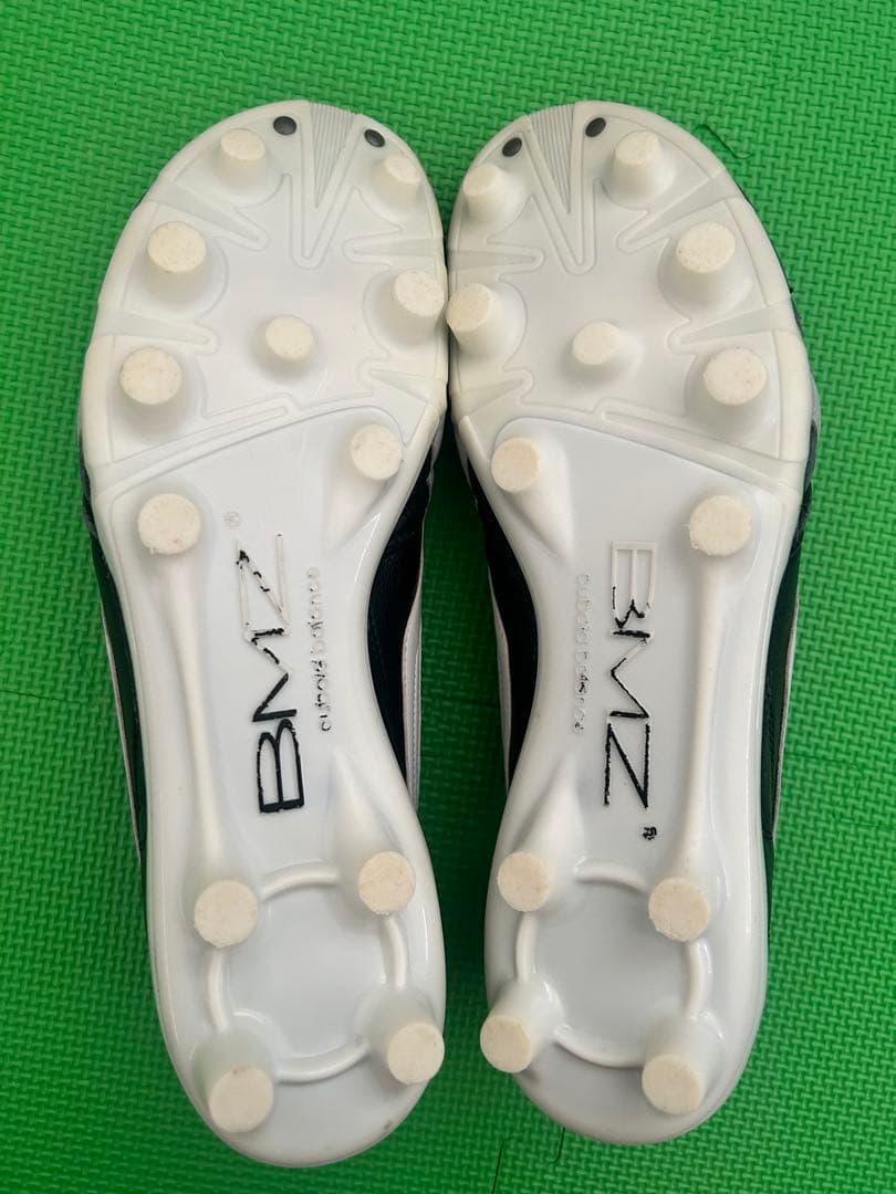 サッカースパイク BMZ蹴王capere