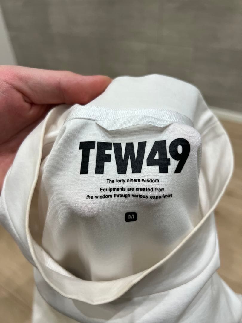 TFW49 THE CLUB MOCKNECK Mサイズ
