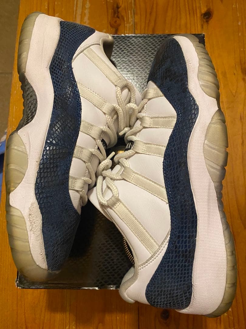 Air Jordan 11 Low ホワイト/ネイビー