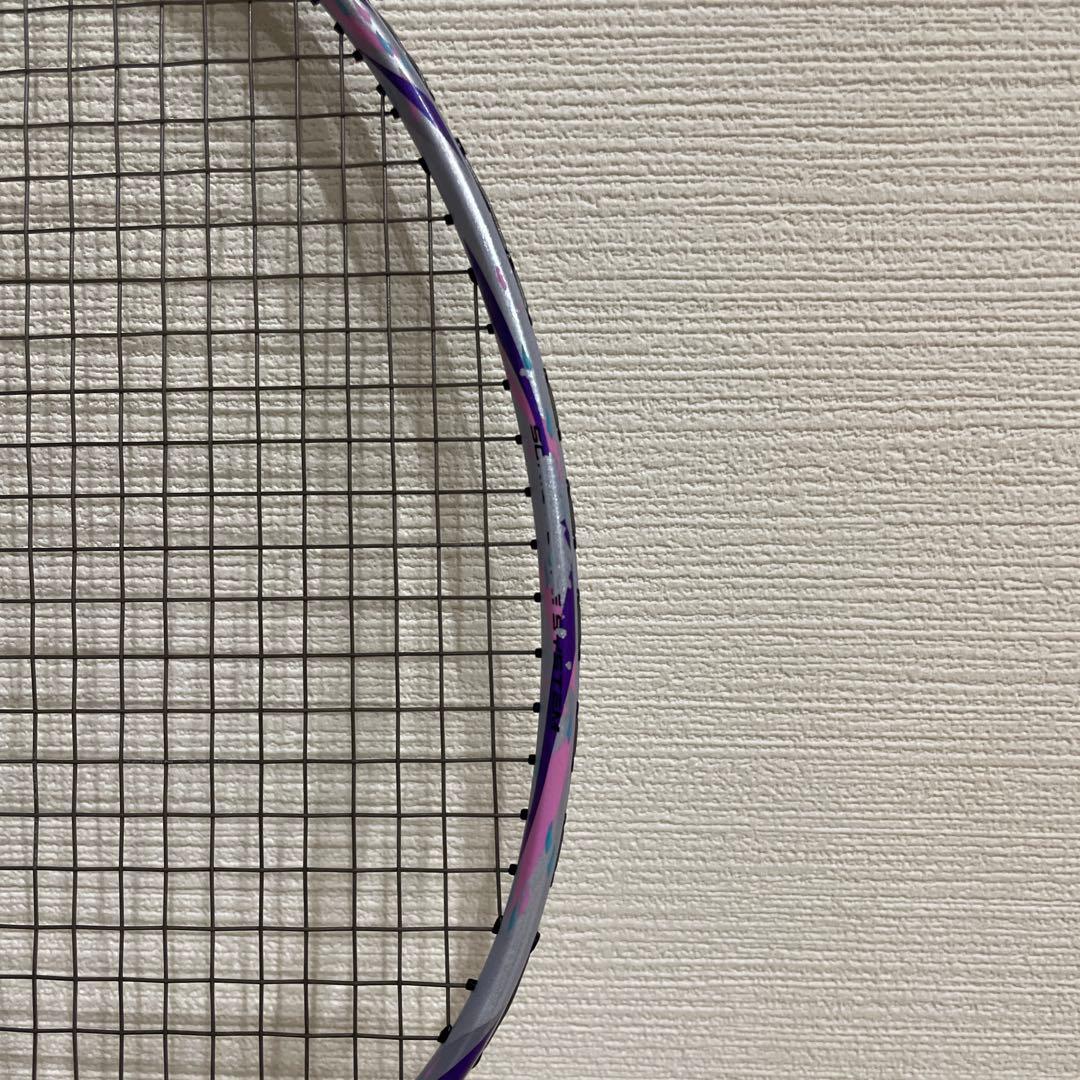 YONEX　ヨネックス　バトミントンラケット　ナノフレア１１１