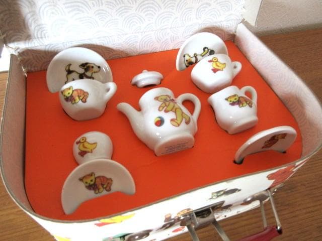 GERMANY NADIA TOYS ミニチュアティーセット　トランク入り