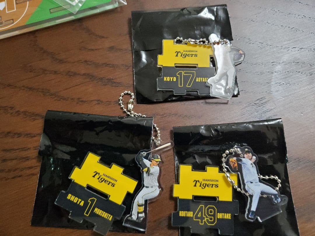 【激レア非売品】(新品)アクリルキーホルダースタンド台(オマケキーホルダー付き)