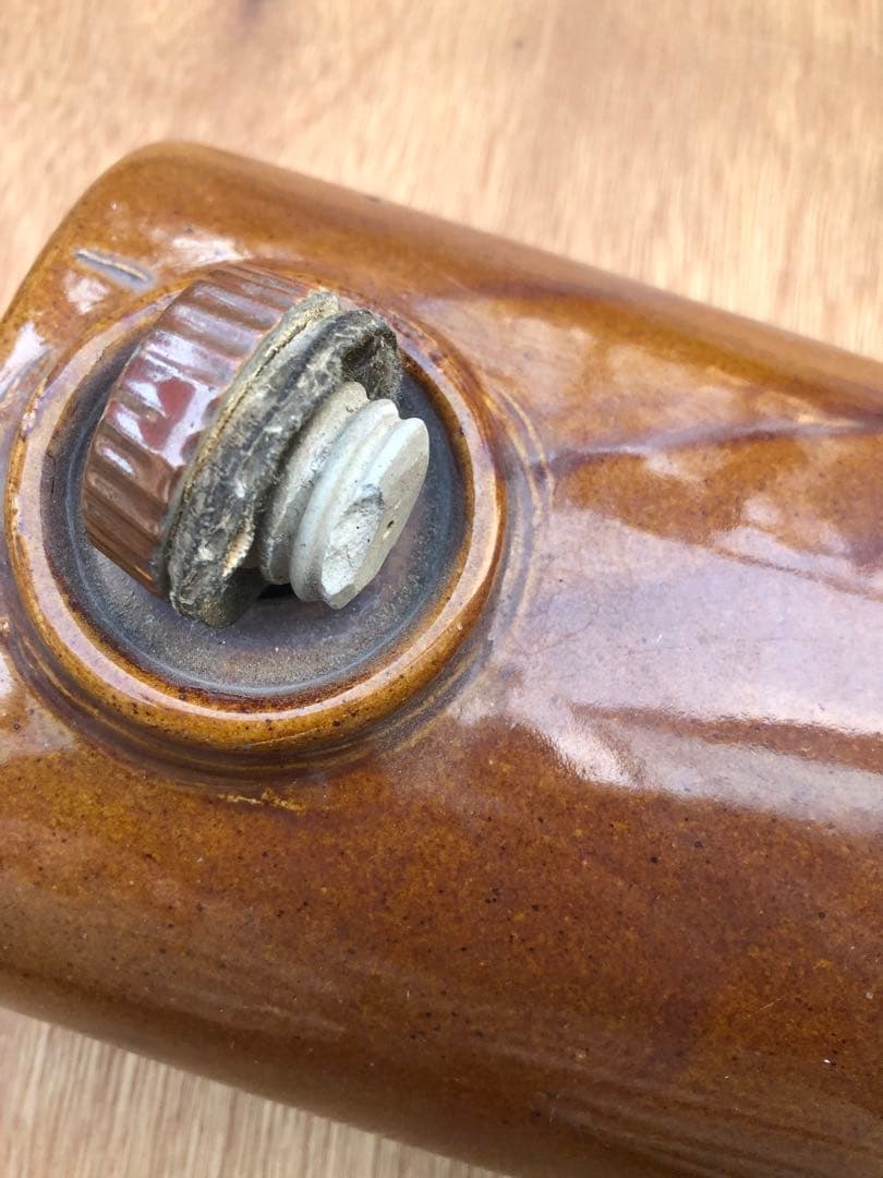 古い　陶器の湯たんぽ
