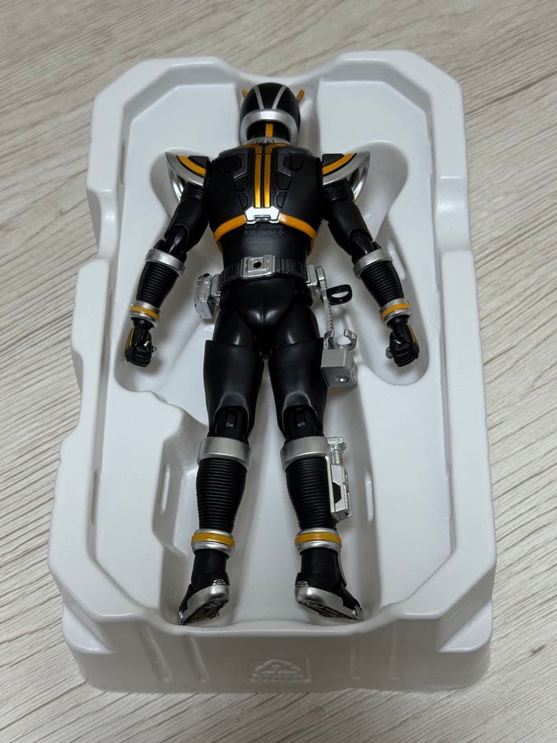s.h.figuarts 真骨彫 仮面ライダーカイザ