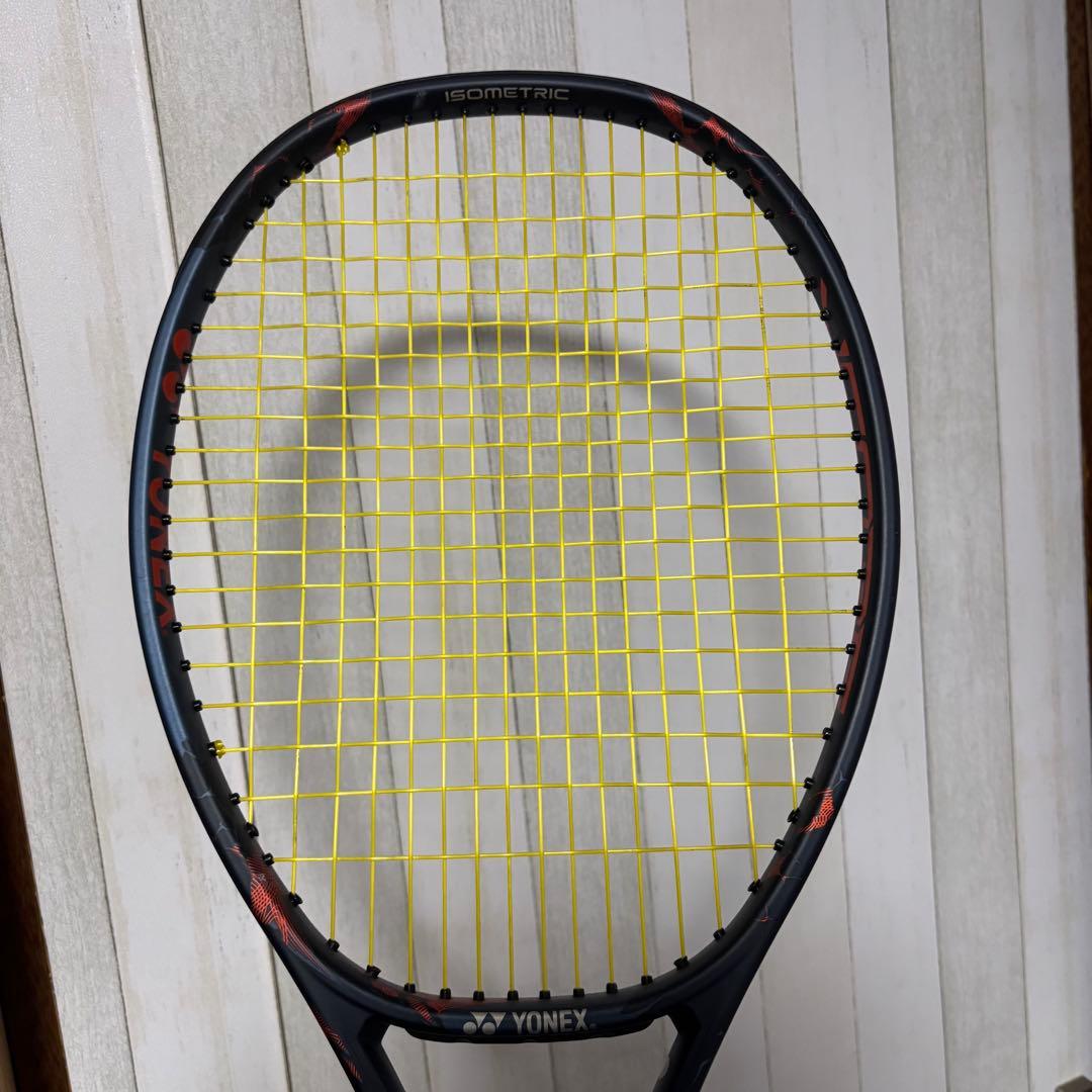 YONEX VCORE PRO 97 ISOMETRIC テニスラケット　硬式
