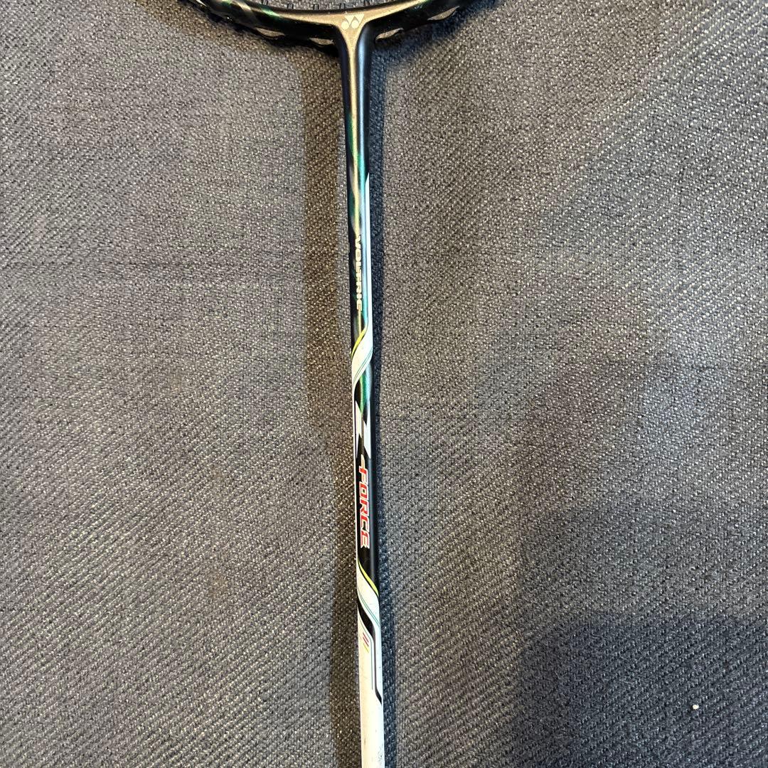 YONEX VOLTRIC ZFORCE 3U5バドミントンラケット