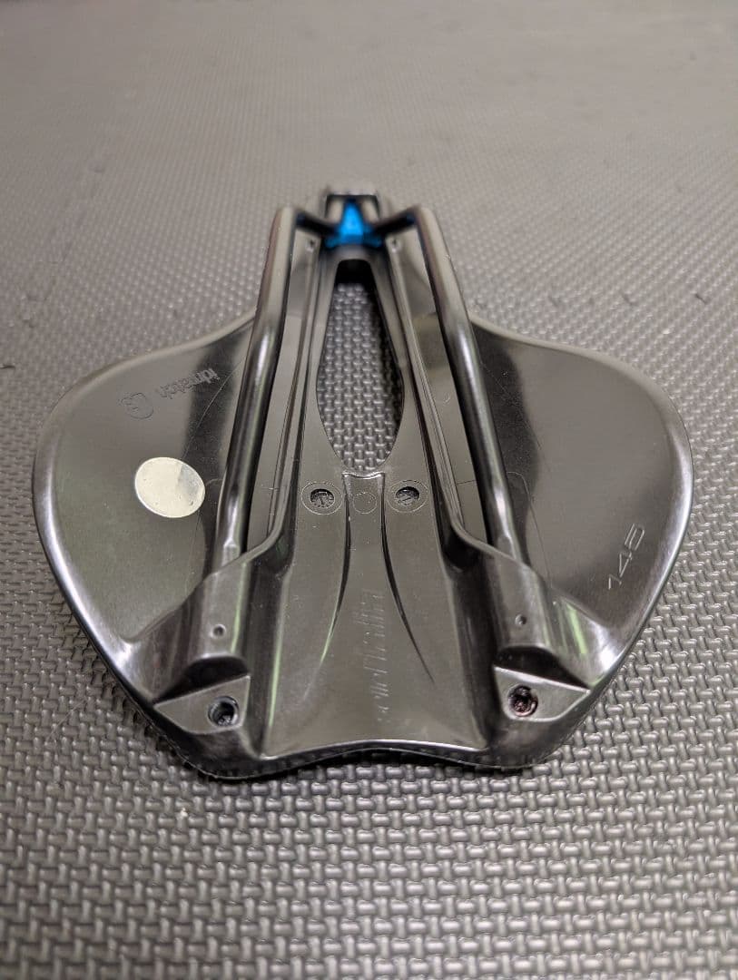 セライタリア NOVUS BOOST EVO SUPERFLOW TM サドル