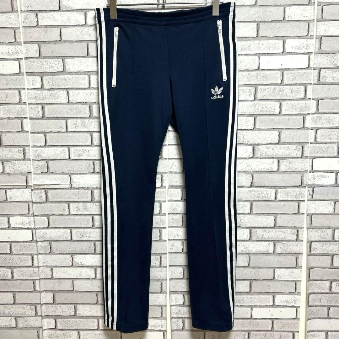 セール《人気》adidas originals☆ジャージパンツ 刺繡ロゴ M 紺