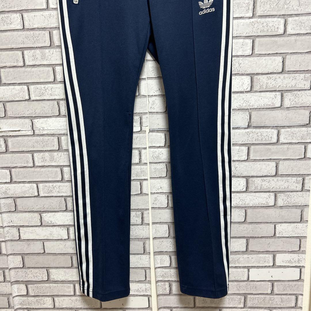 セール《人気》adidas originals☆ジャージパンツ 刺繡ロゴ M 紺
