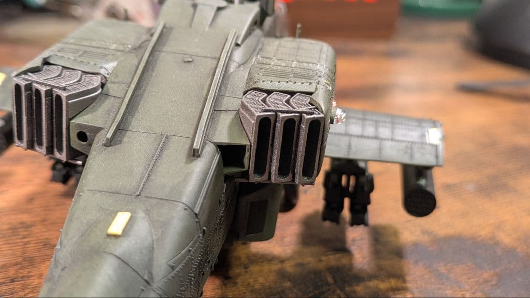 プラモデル完成機　1/48　AH-64Dアパッチ・ロングボウ