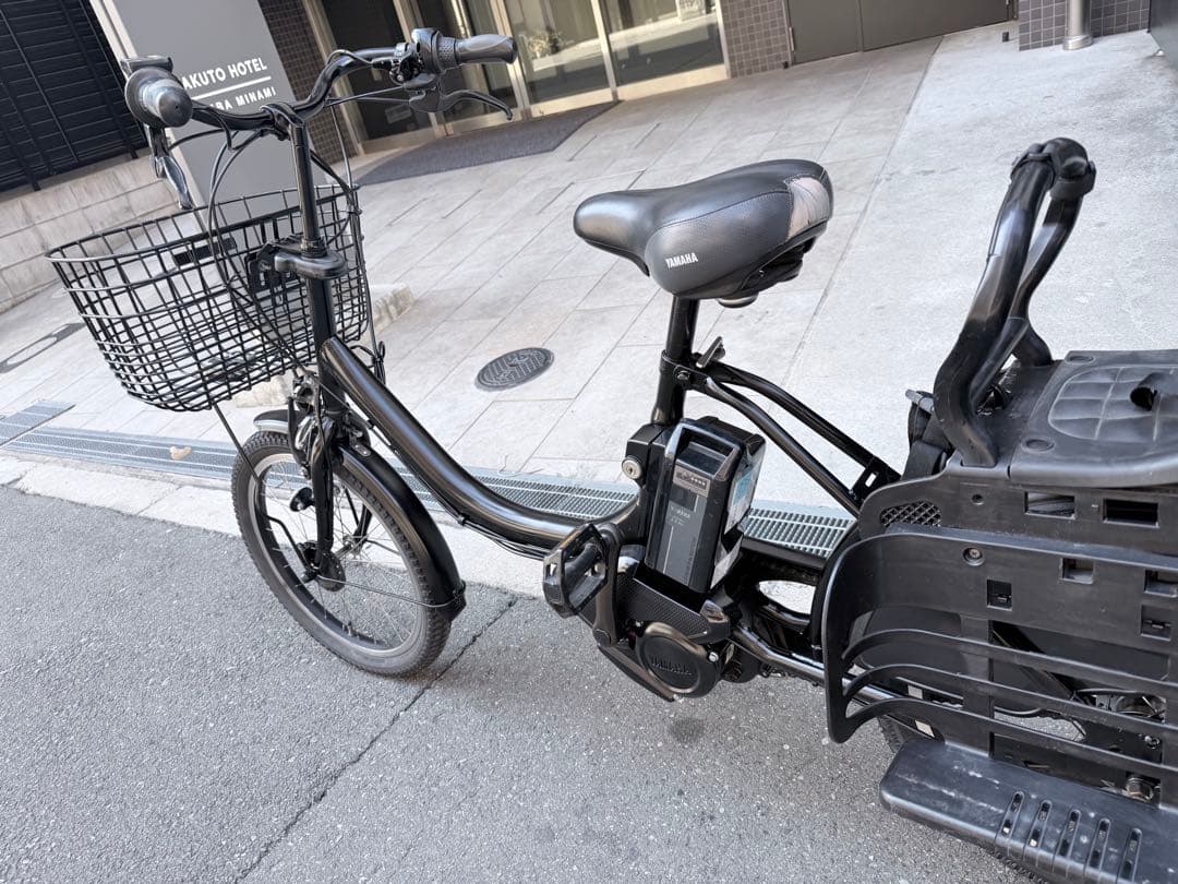 大阪府　子供乗せ　ヤマハ　電動アシスト自転車 ブラック チャイルドシート付き