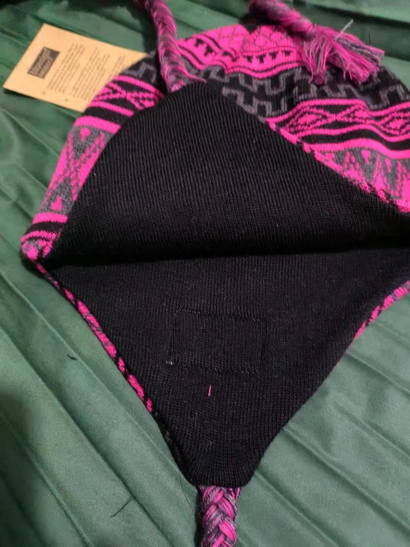 新品Burton バートン ak Earflap Beanie