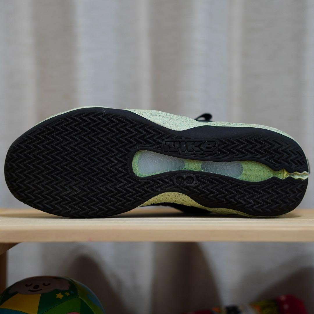 NIKE コズミックユニティ　COSMIC UNITY