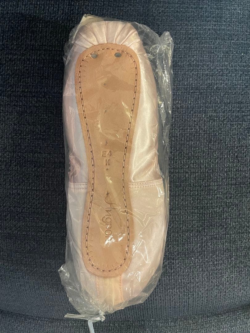 アビニヨン トゥシューズ　24cm E幅　マークＫ