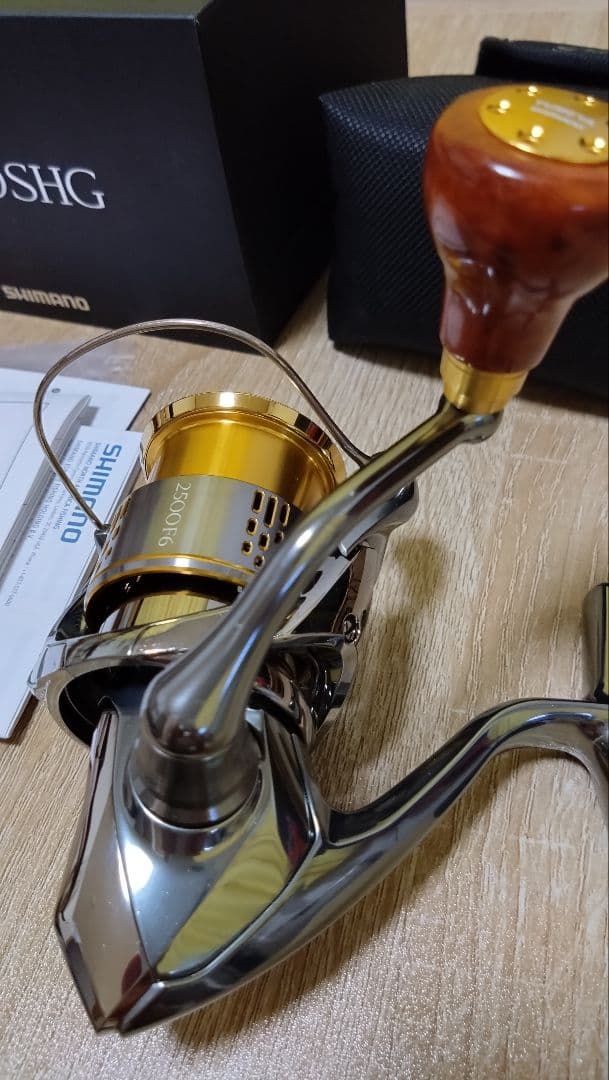 SHIMANO 18ステラ 2500SHG