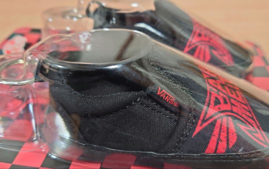 BABYL × VANSコラボ THE ONE 限定キーホルダー